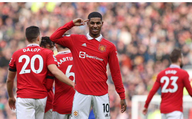 更在攻防两 更在攻防两